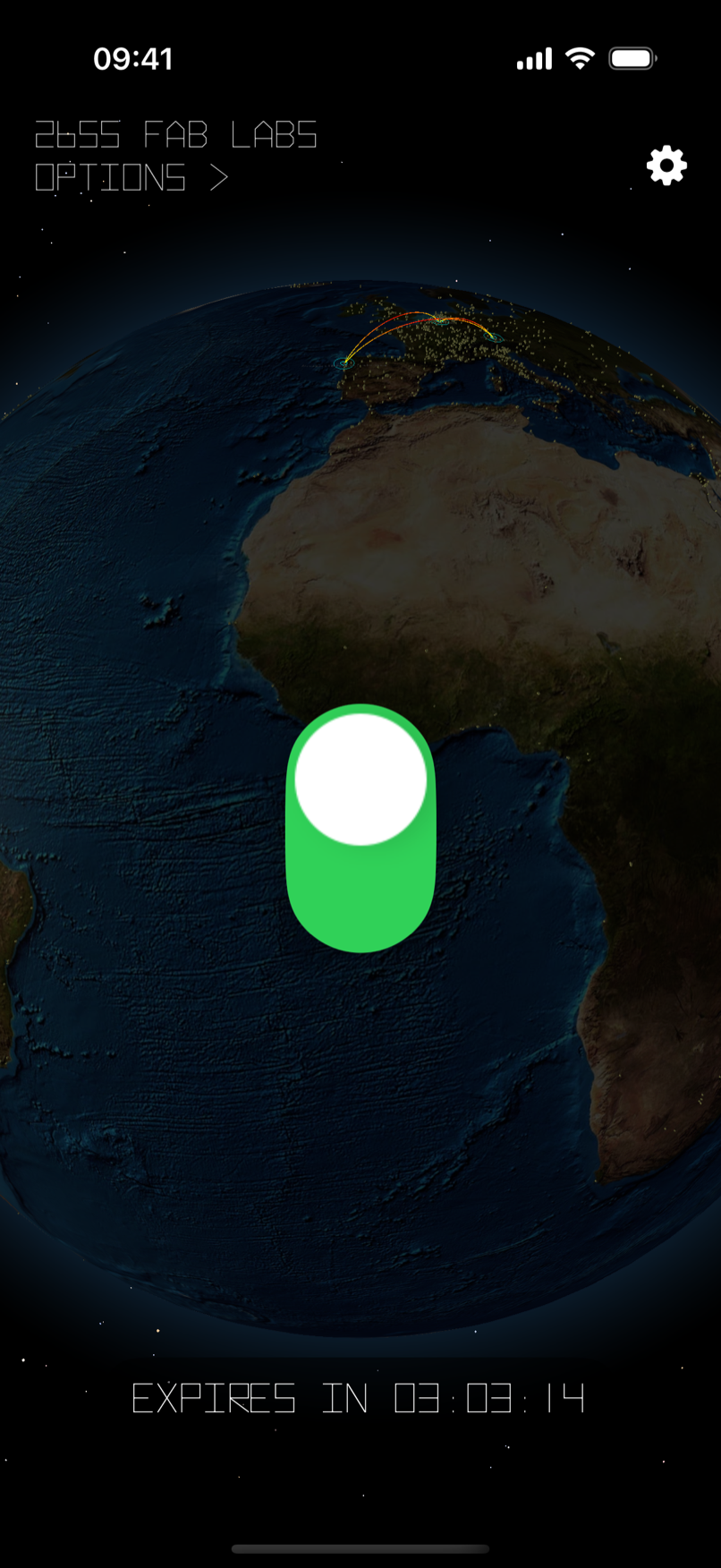 FMCU iPhone screenshot showing the main online status toggle over the Fab Labs map